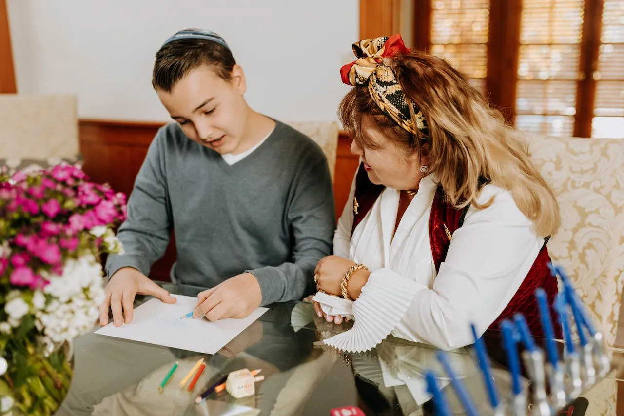 Jewish Scholarships Image 9